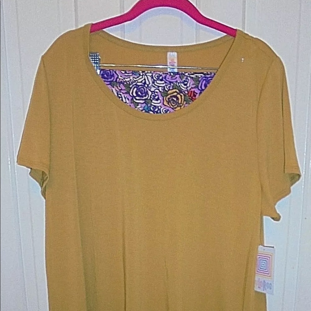 Lularoe 2xl outfit. Classic T and OS leggings.